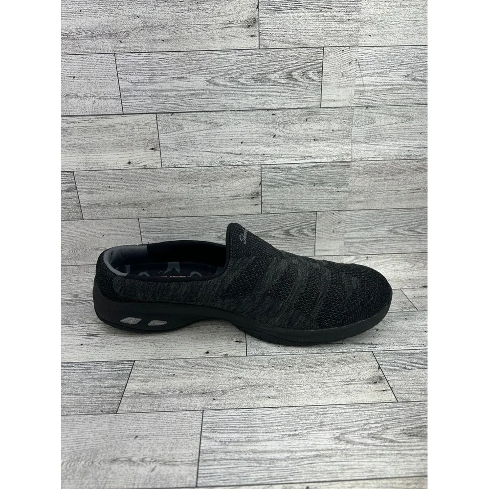 Skechers Relaxed Fit 44915 Black Knit Slip On Sneakers Womens Size 9 Memory Foam